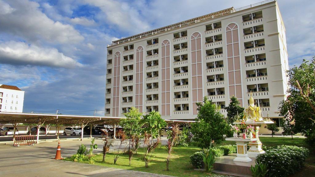 Hotel Larrivee Bang Bo Exterior foto