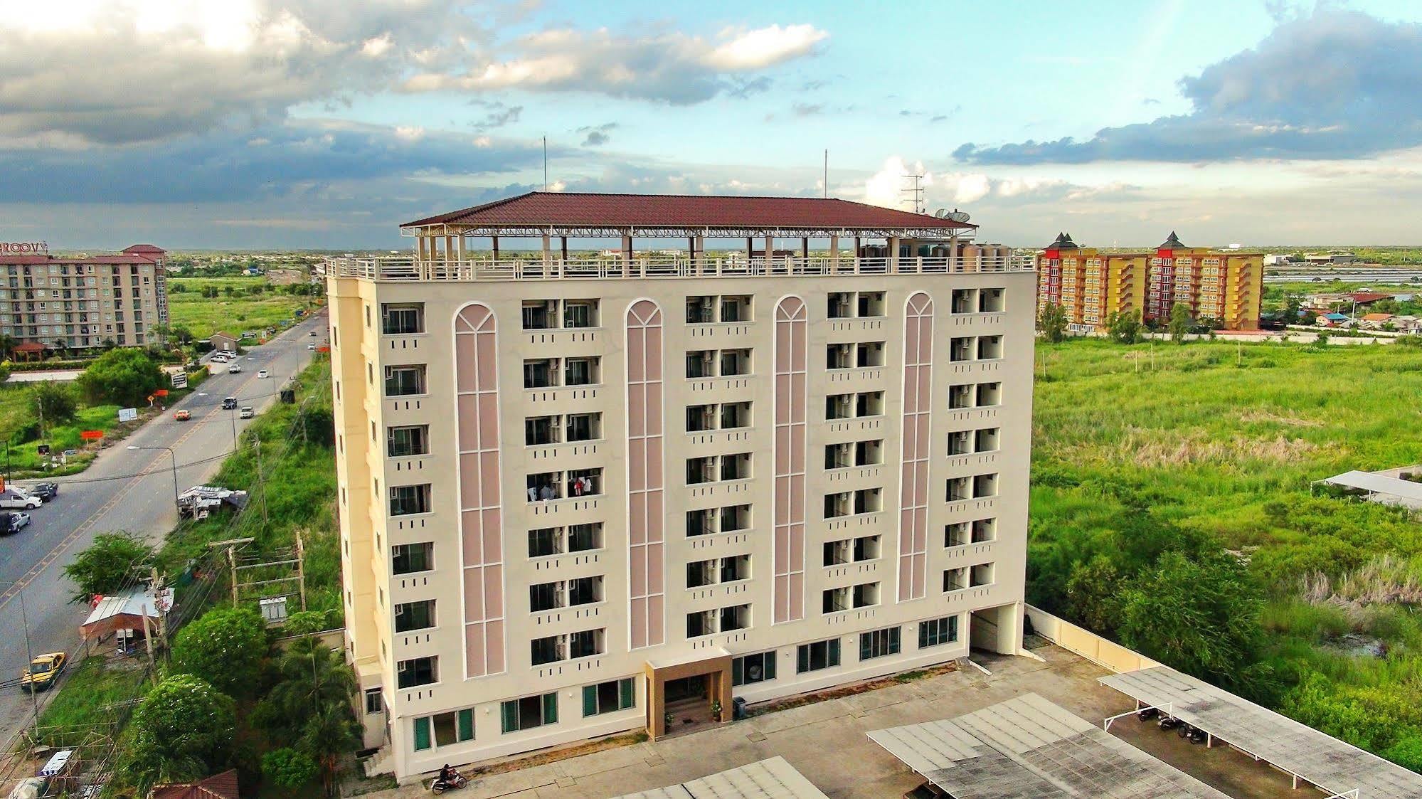 Hotel Larrivee Bang Bo Exterior foto
