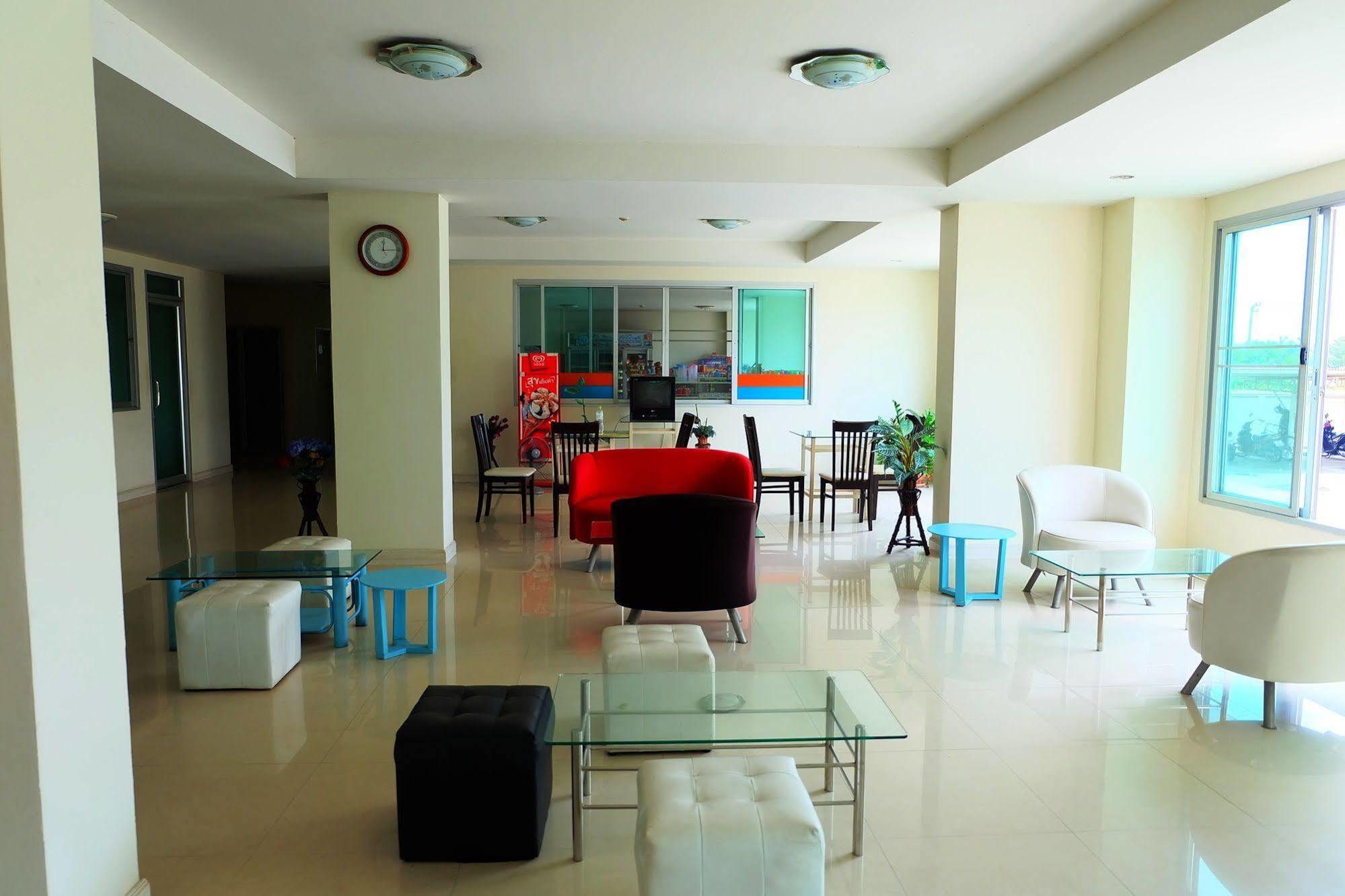 Hotel Larrivee Bang Bo Exterior foto